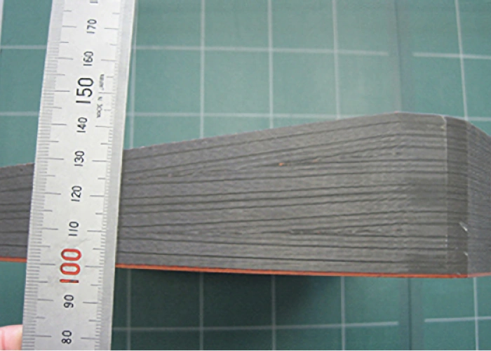 厚肉で複雑な形状の部品の製造も手がけています。