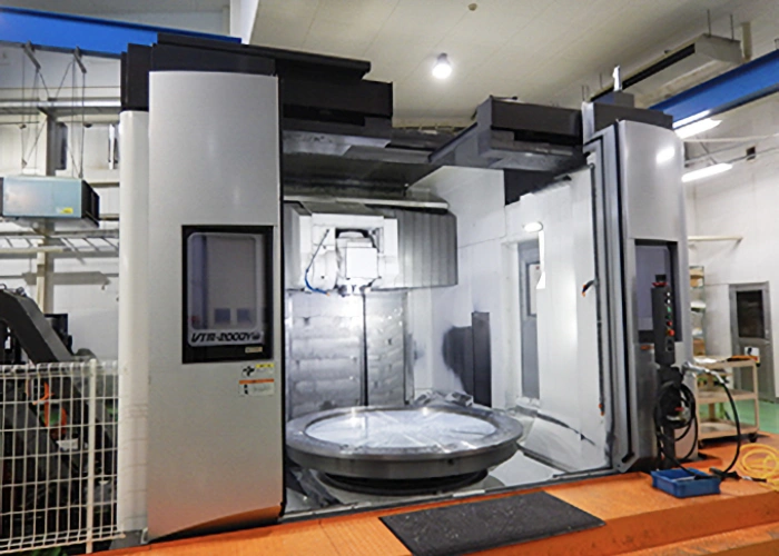 5軸縦型 複合 マシニングセンタと縦型複合旋盤